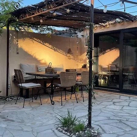 بيت للعطل Le Petit Refuge L Authentic L Shellter